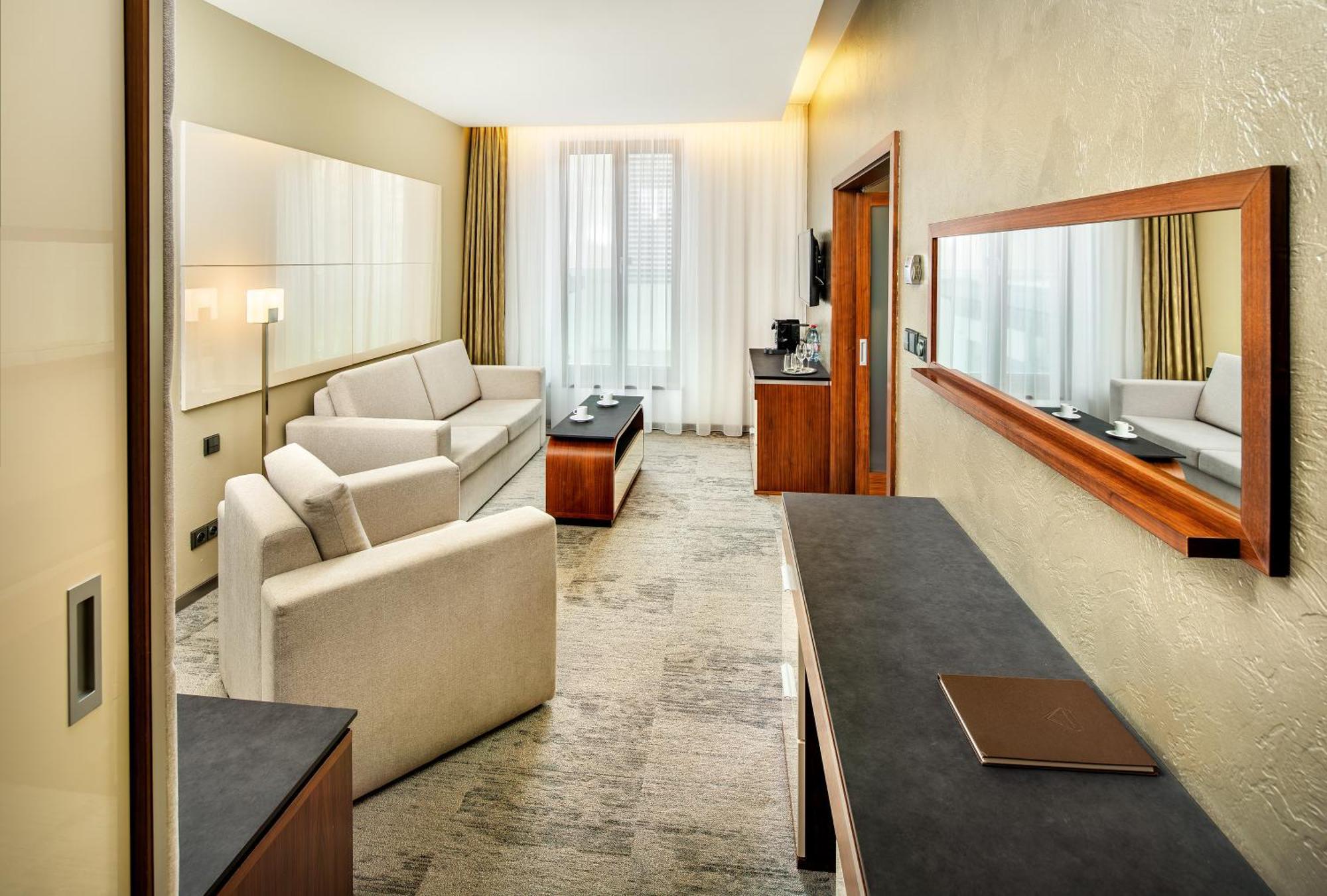 Wellness Hotel Diamant Hluboká nad Vltavou Exterior foto